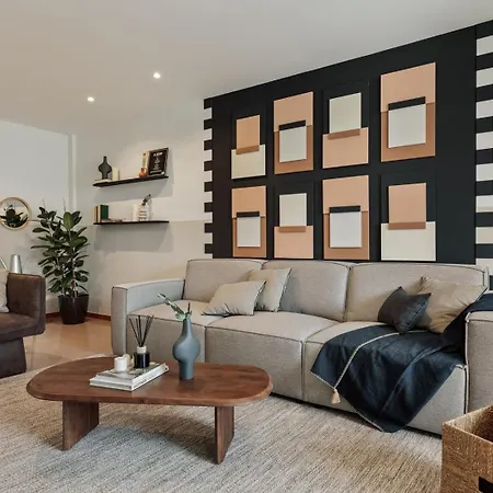 Kabatas - 3 Bedrooms And Patio In Eixample Dreta דירה